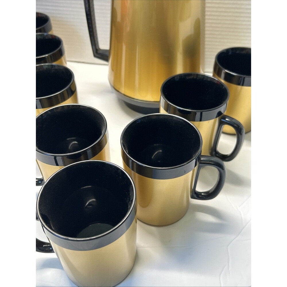 Vintage West Bend Thermo Serv Coffee Carafe Set with 10 Mugs Gold Black 1970’s - Picture 4 of 11